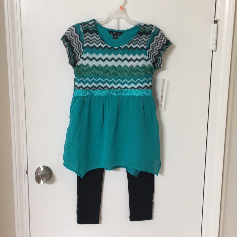 Girls Green Outfit